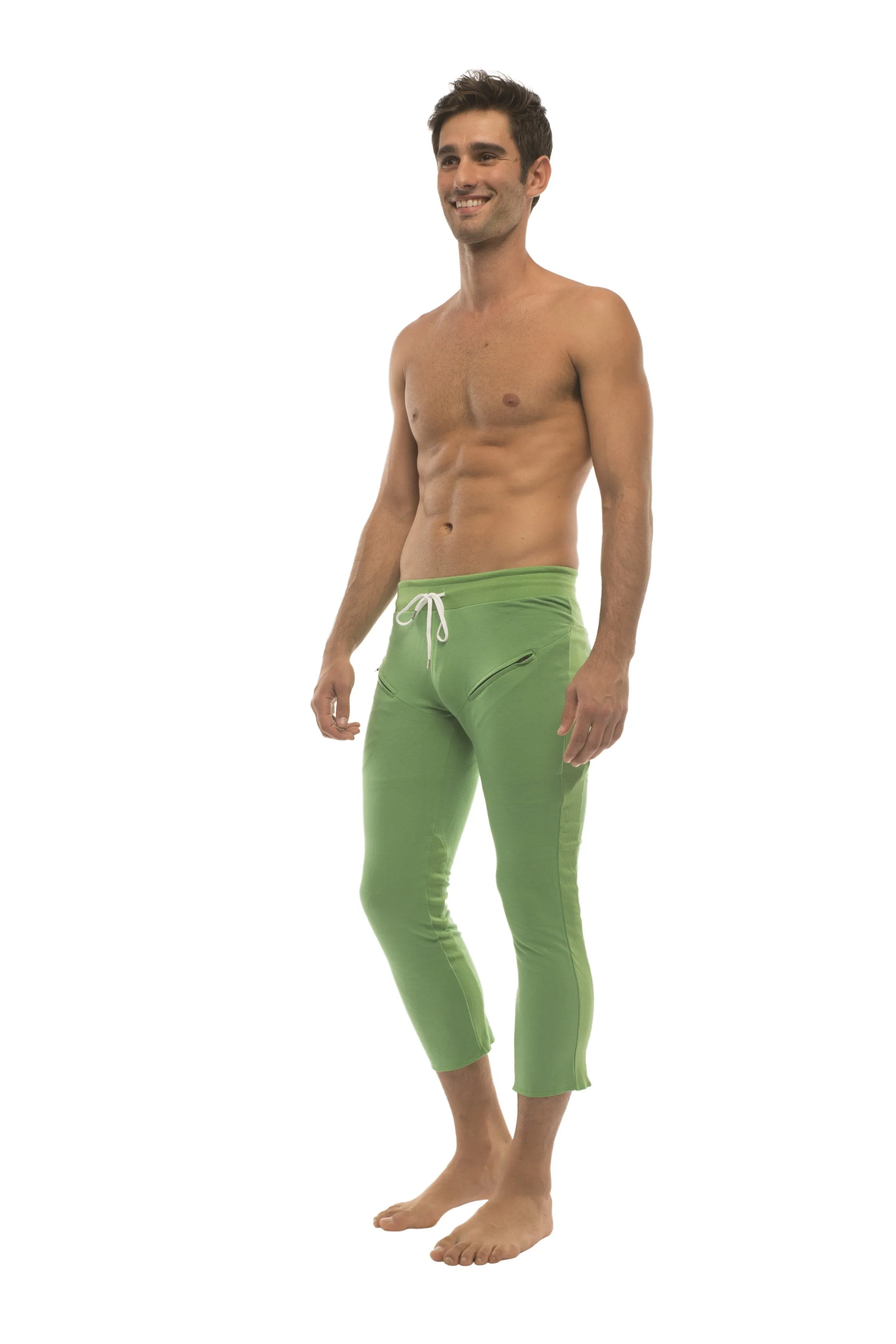 4/5 Zipper Pocket Capri Yoga Pants (Solid Bamboo Green)