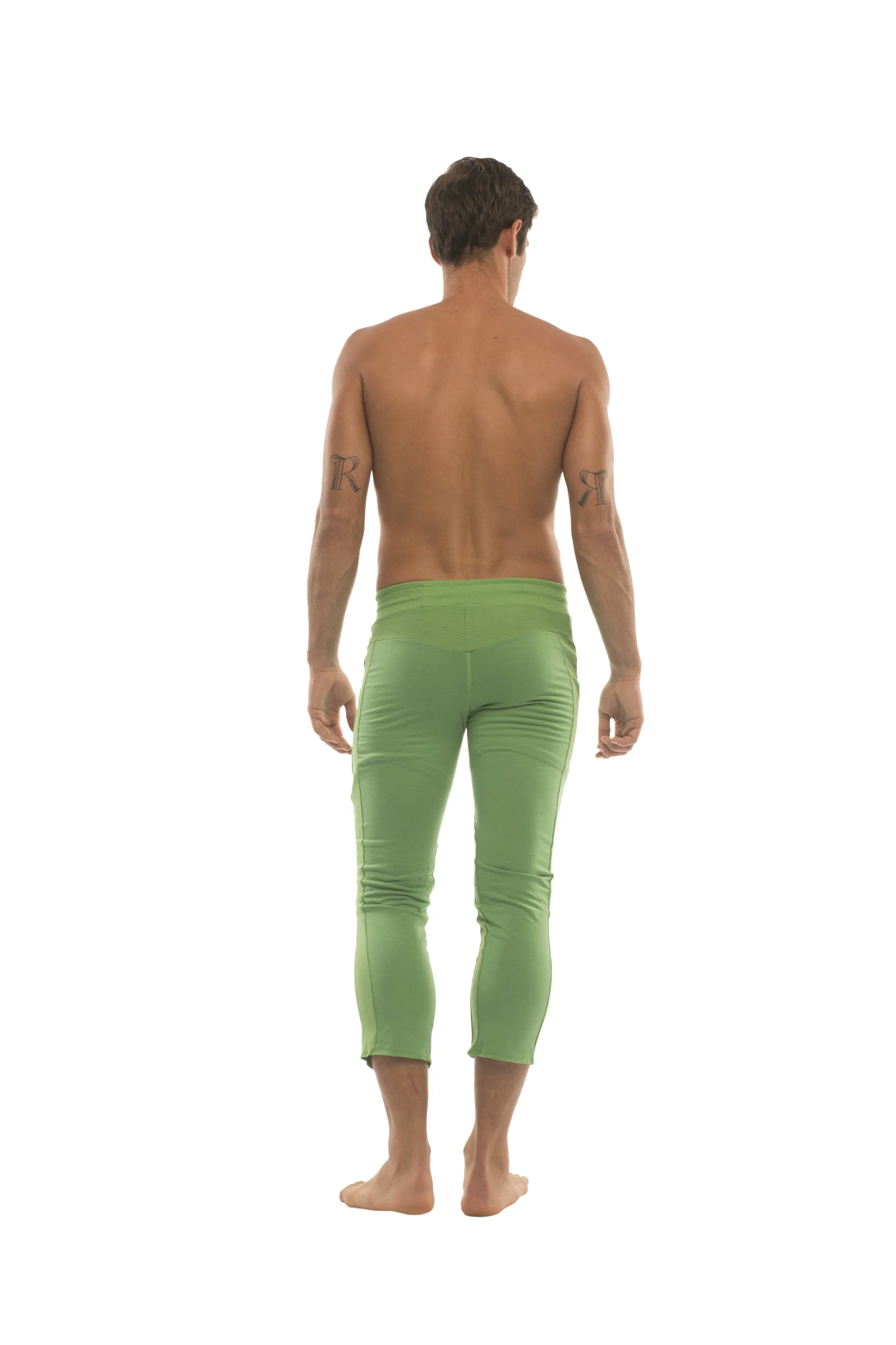 4/5 Zipper Pocket Capri Yoga Pants (Solid Bamboo Green)