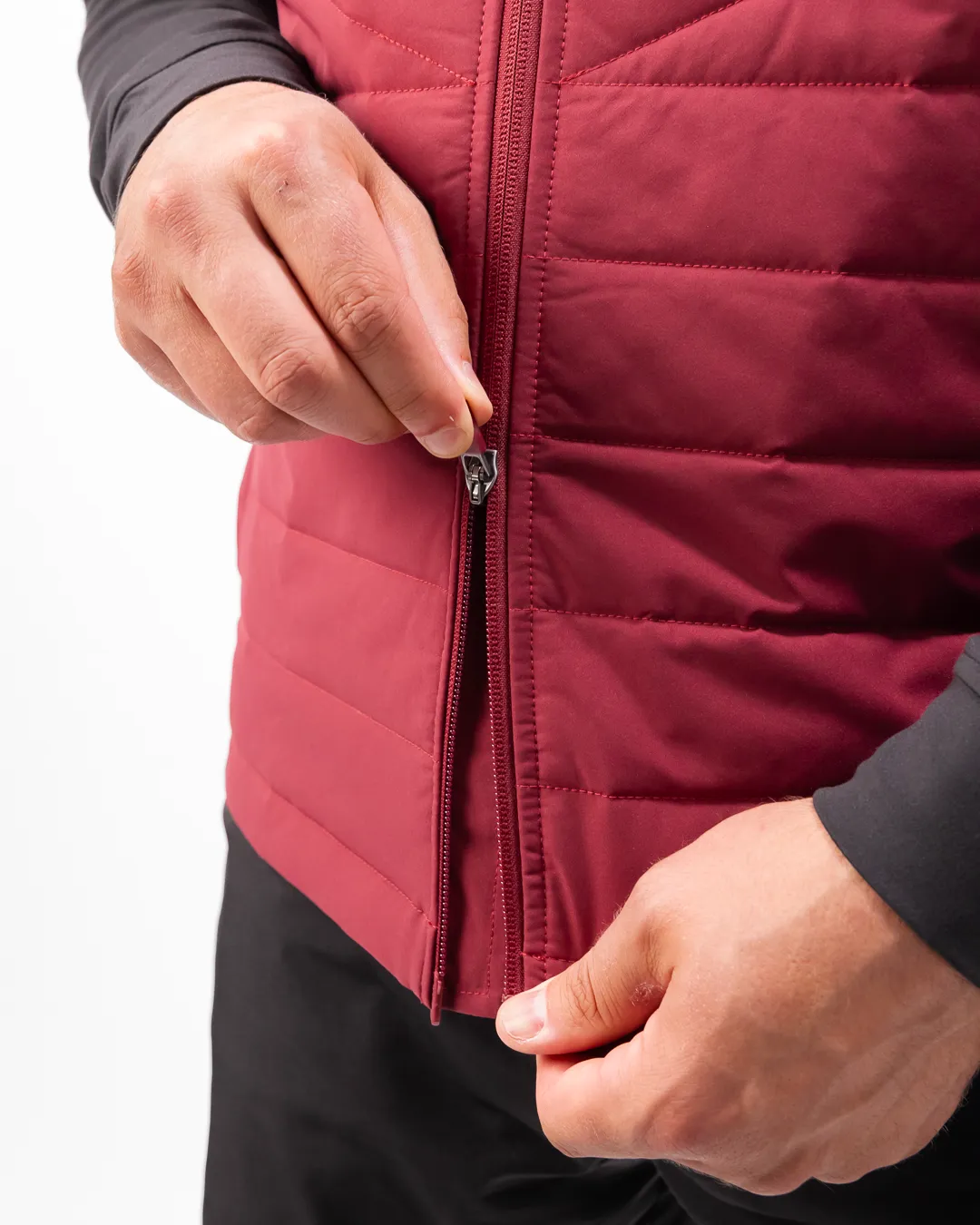 Approach Vest - Garnet