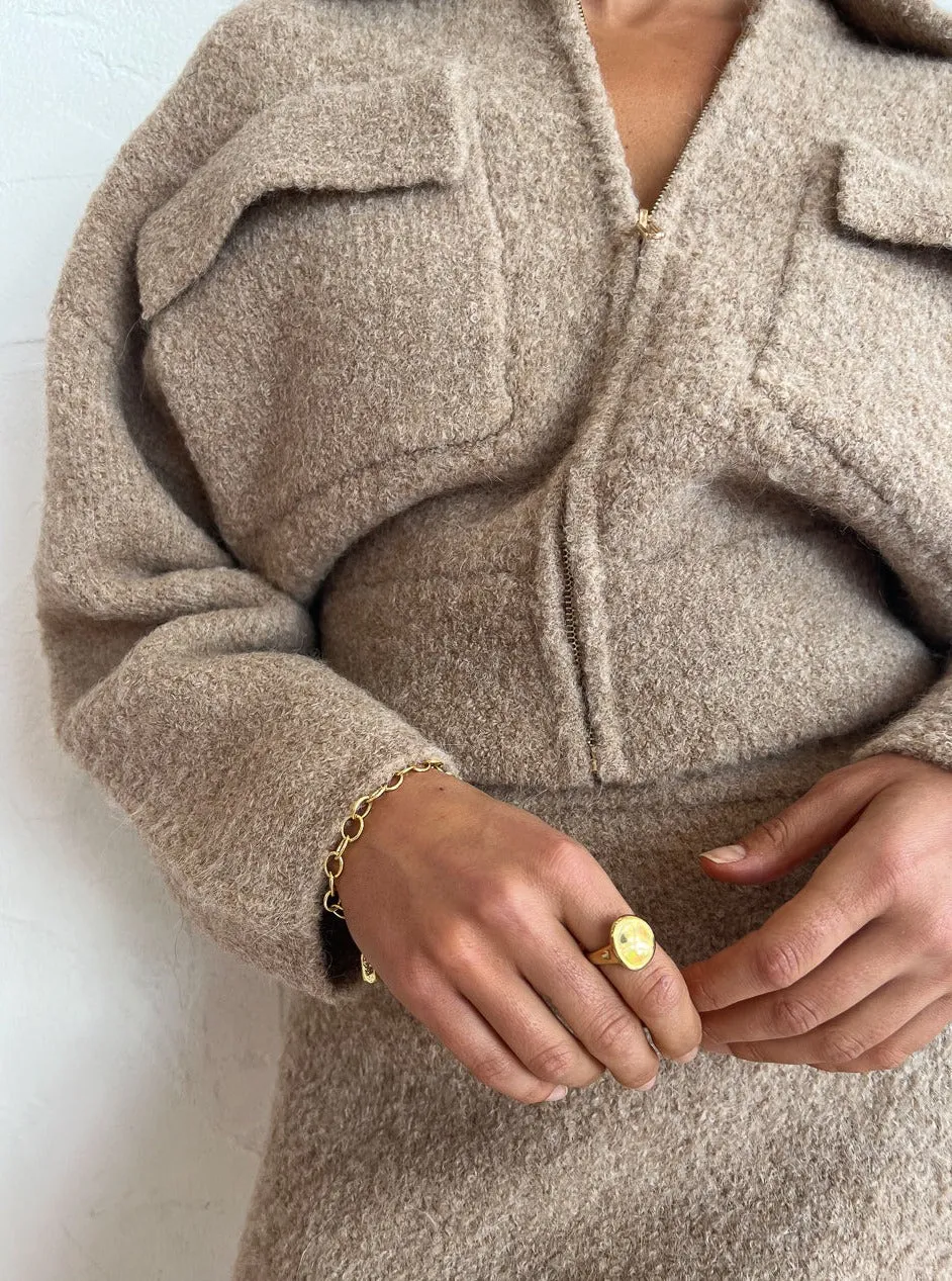 Clea Hugo Boucle Bomber in Camel