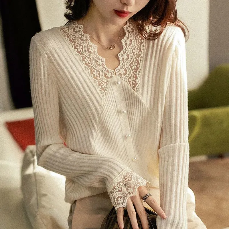 Sadie - Elegant V-Neck Sweater with Lace Trim