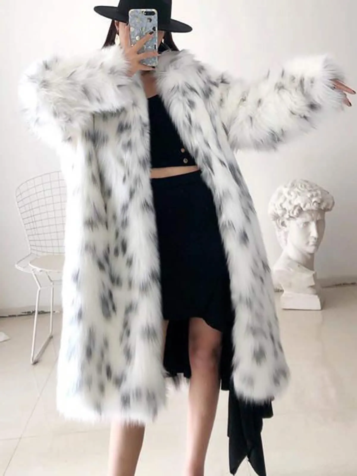 Stylish Women's Snow Leopard Print Faux Fur Winter Jacket