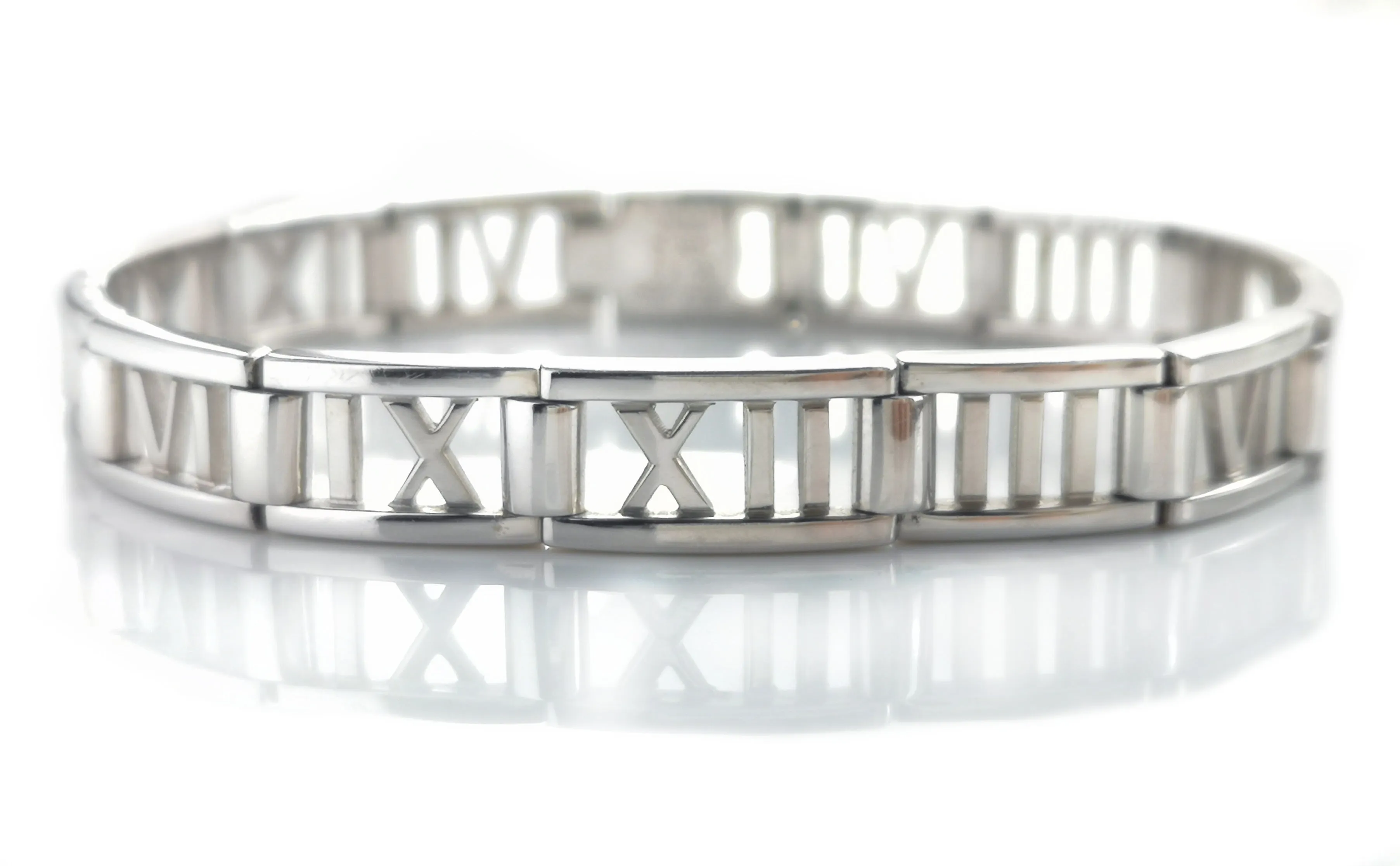 Tiffany & Co. Flexible Atlas Bracelet in White Gold